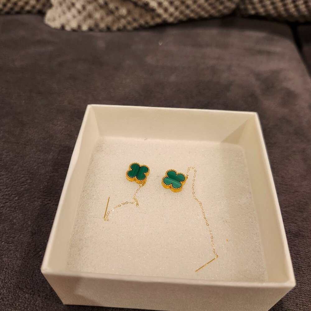 Earrings saudi Gold VCA and others